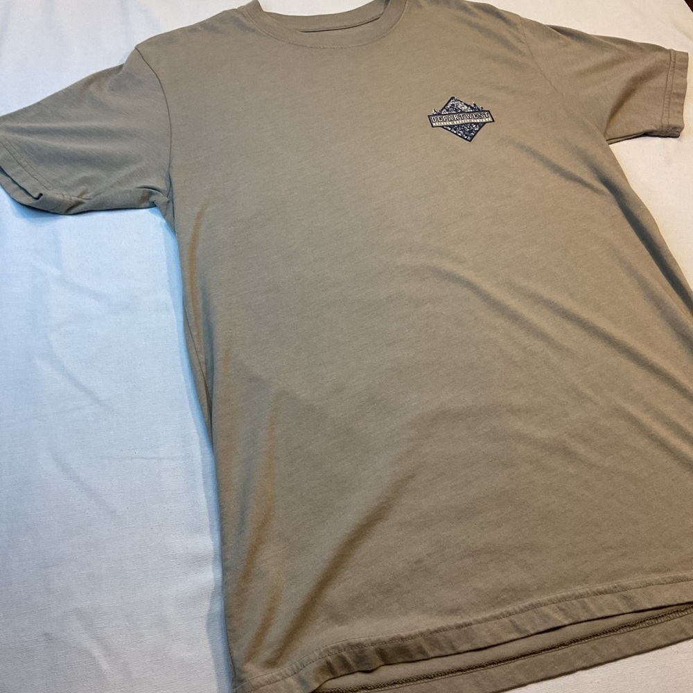 Departwest Green/Gray Short Sleeve T-Shirt, Size M Forest Mountains.